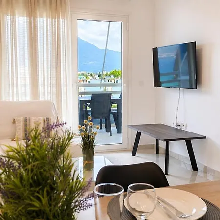 Апартаменты Esperides Pearl Luxury Seafront By Dm Hospitality Лоутраки